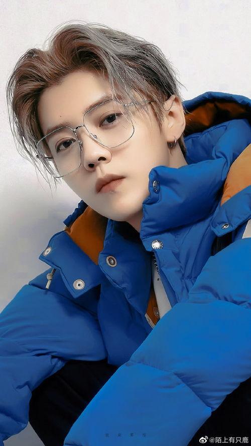 鹿晗官宣吃瓜视频合集,揭秘明星幕后生活点滴