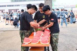 民警吃瓜群众事件视频,网络舆论下的警民互动与反思