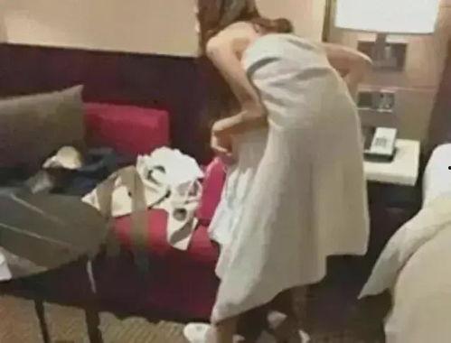 女子天台跳舞吃瓜视频,吃瓜群众纷纷点赞！