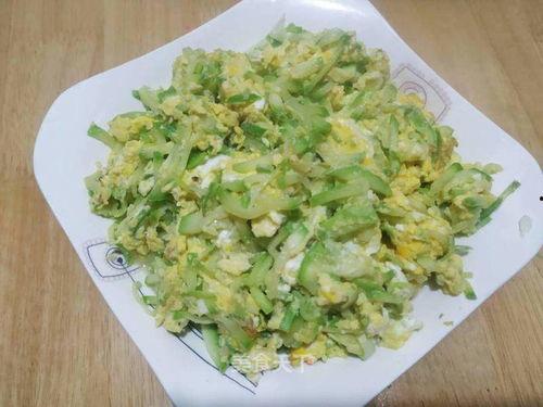 孕妇吃的炒角瓜做法视频,简单炒角瓜做法，美味又健康