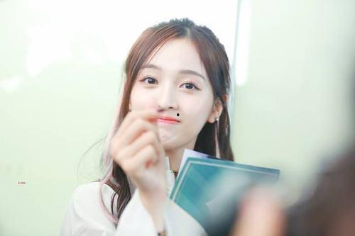 吴宣仪抖音吃瓜事件视频,揭秘幕后真相